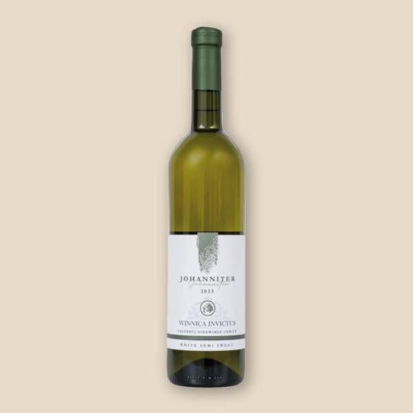 Winnica Invictus Johanniter White Semi Sweet