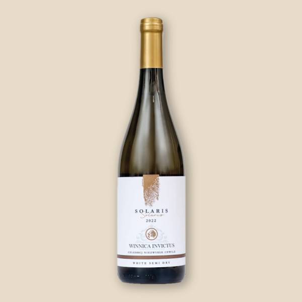 Winnica Invictus Solaris White Semi Dry